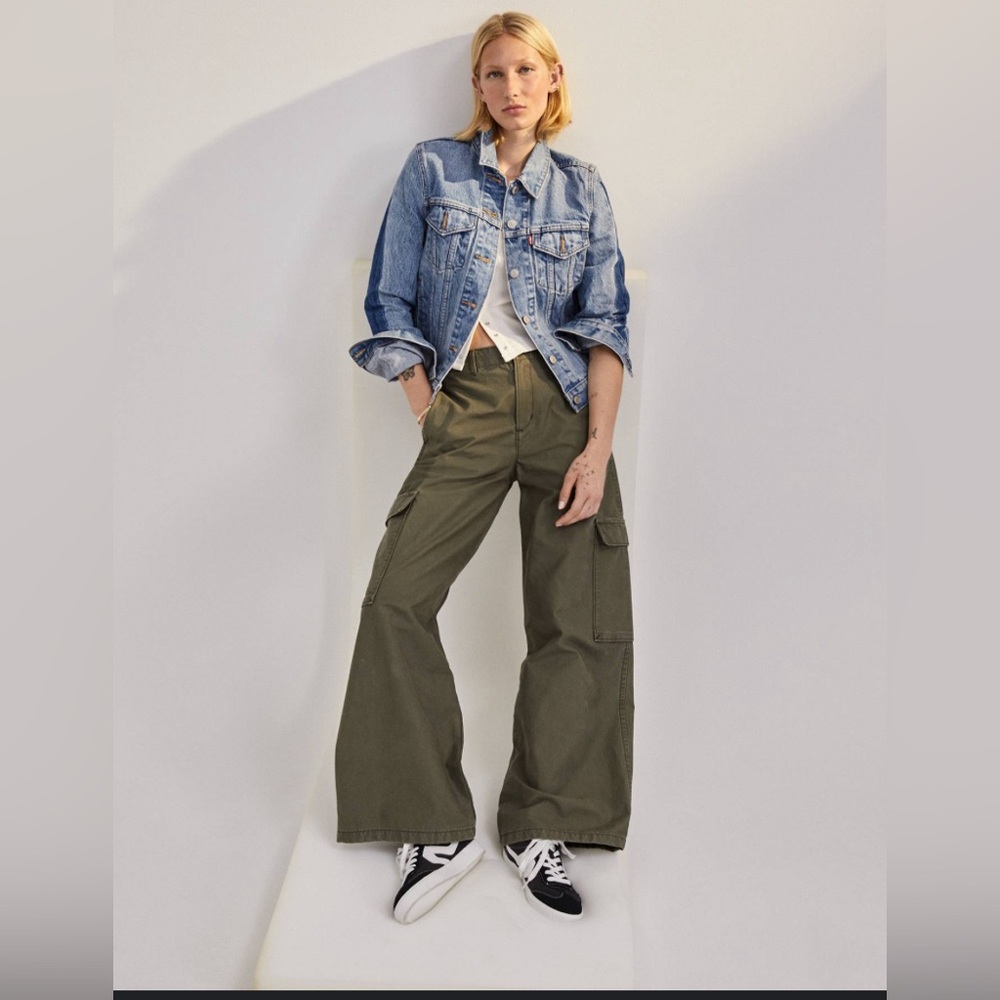 94 Baggy Levi’s Cargo pants